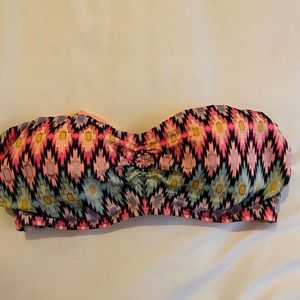 Victoria’s Secret swim top 34C